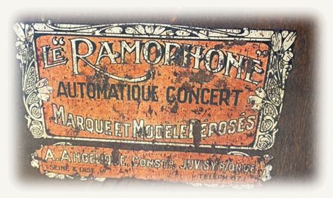 Calca publicitaria del mueble: Le Ramophone Automatique Concert, A. Angélique constructor en Juvisy-sur-Orge